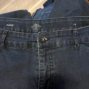 St. John's Bay Women’s Dark Blue Denim capri Jeans